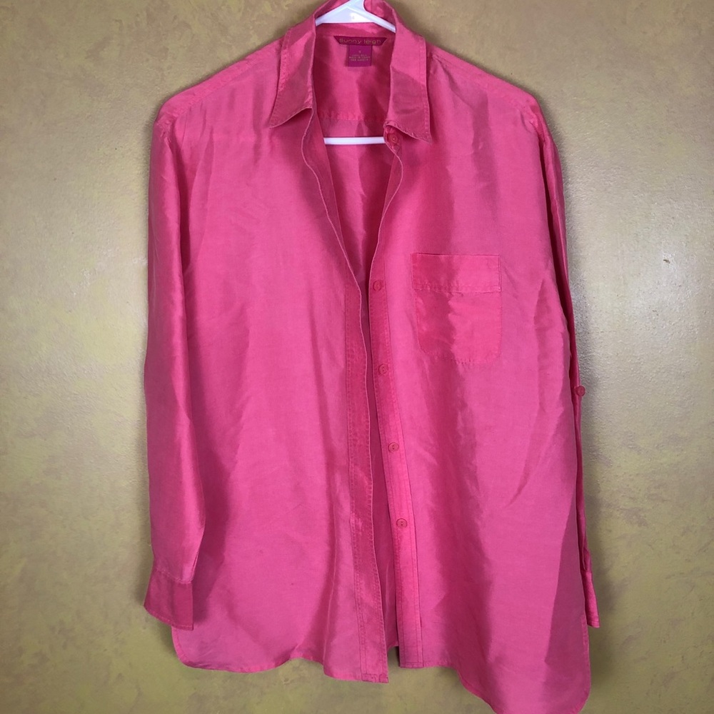 Woman’s blouse, size small, 100% silk, Brand Sunny Leigh